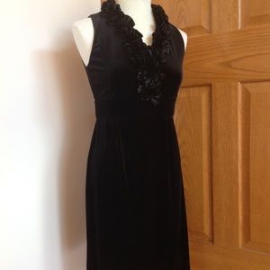 Little black dress v neck velvet sleeveless EUC
